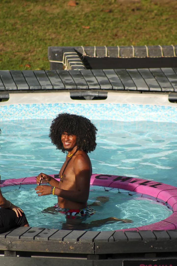 Social Pool Sessions dobles + Recovery Brunch